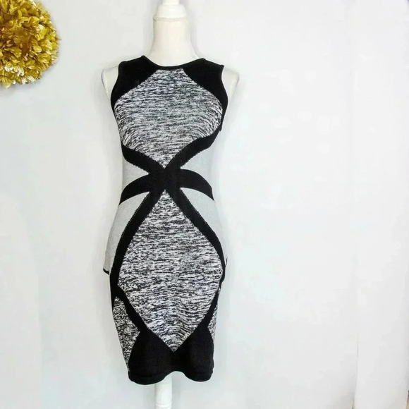 Trina Turk Dresses & Skirts - Trina Turk Womens Deirdre Mini Sweater Dress Gray Black Geometric Space Dye S